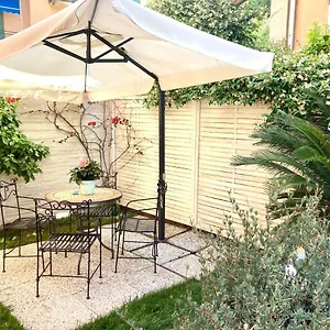 https://bb-le-bouganville.hotelitalianriviera.com