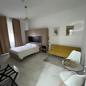 https://lupo-luxury-rooms.emilia-romagnahotels.net