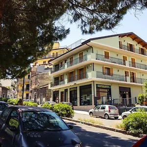 Rocca Degli Etnei Bed & Breakfast